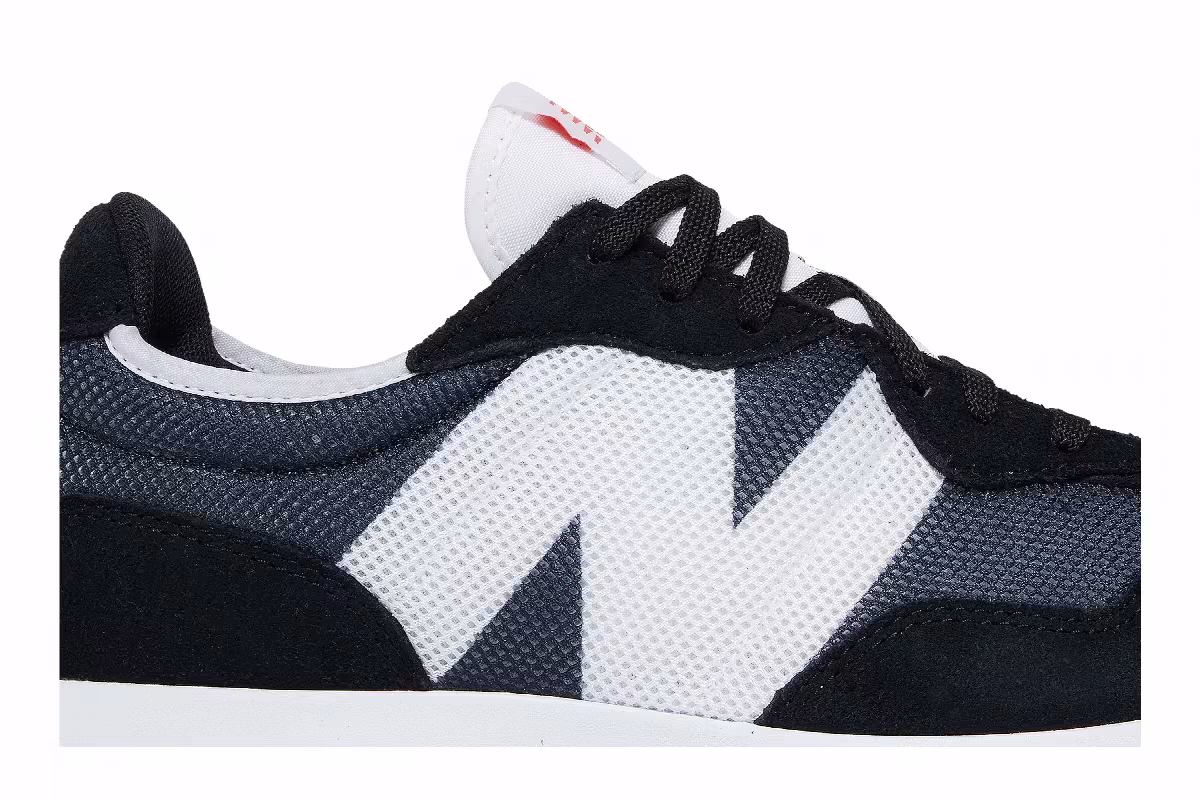 New Balance 327 Black White, view 3