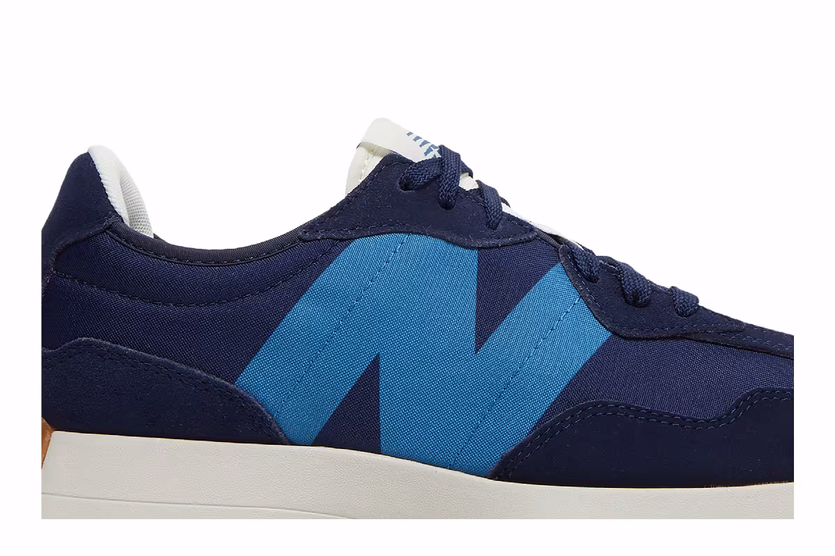 New Balance 327 Lagoon, view 3