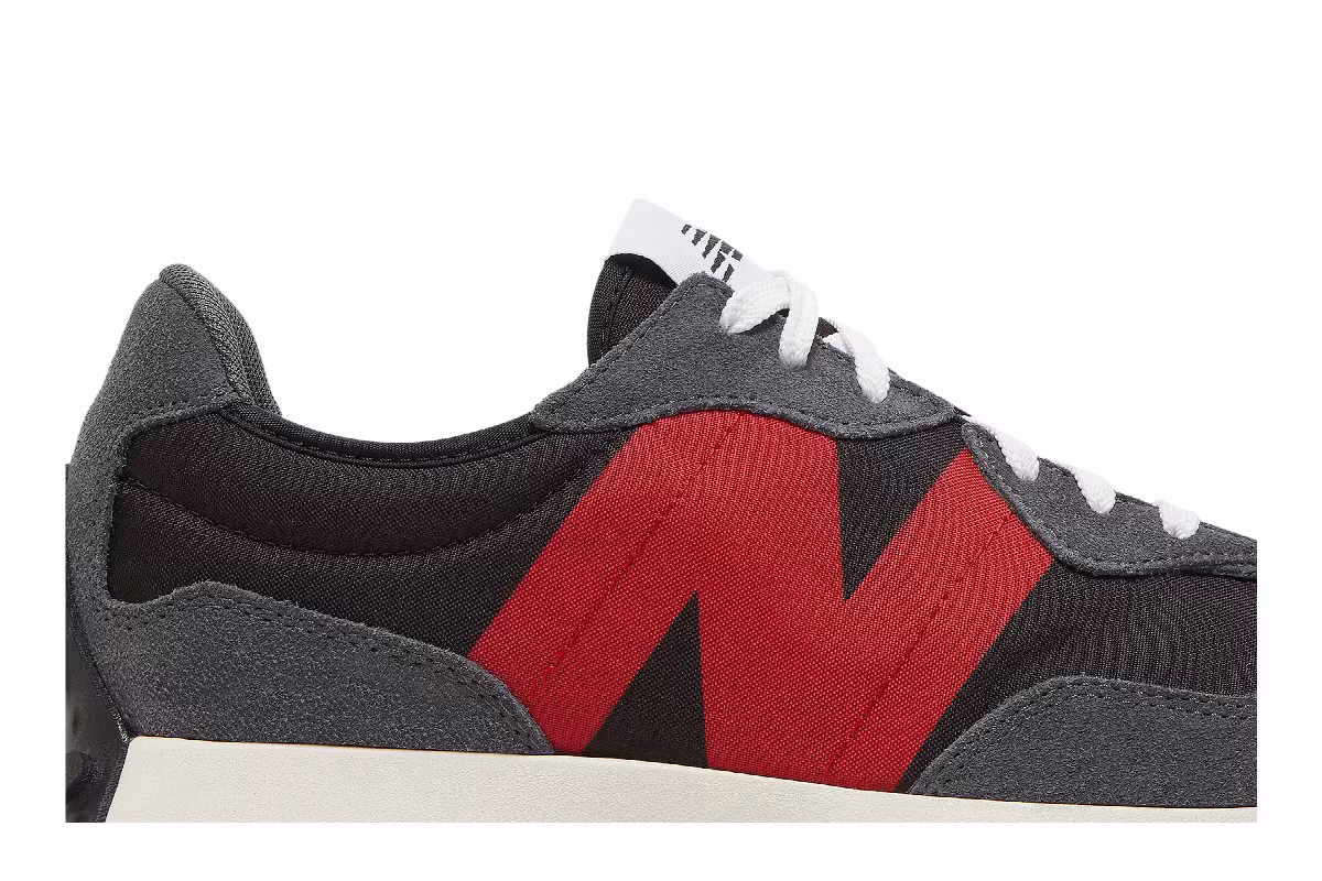 New Balance 327 Black Red, view 3