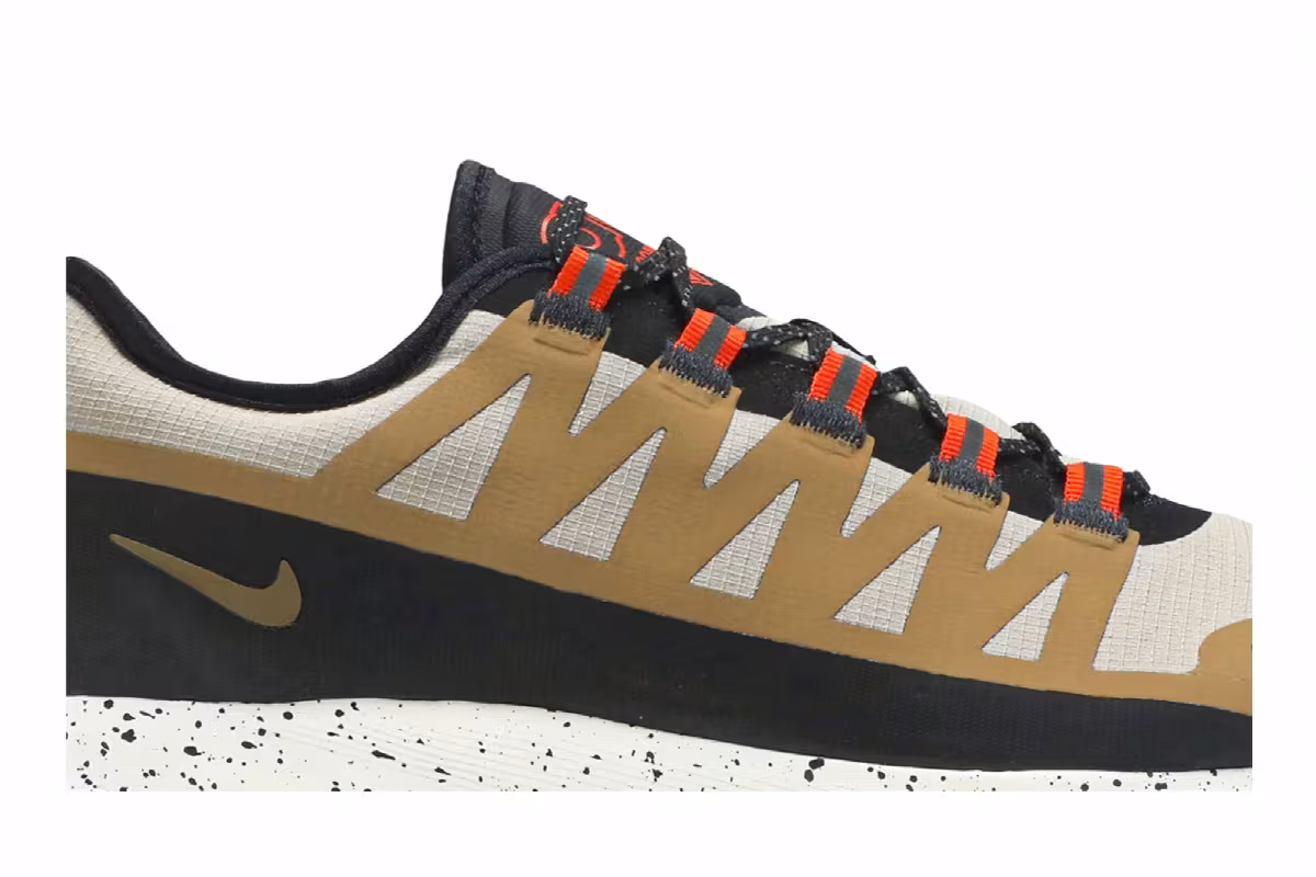 Nike ACG Air Nasu Gore-Tex Khaki Golden Beige, view 3