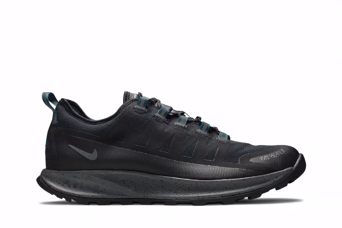 Nike ACG Air Nasu Gore-Tex Black Dark Grey, view 2
