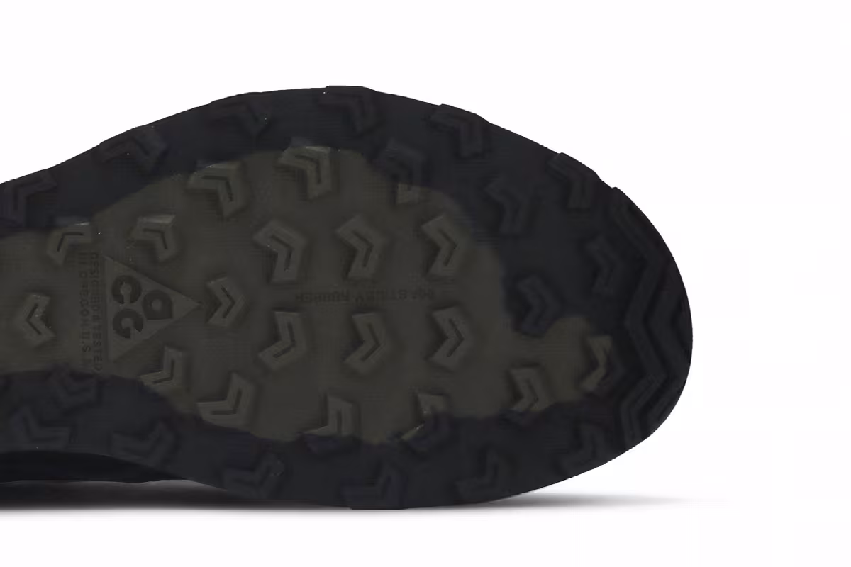 Nike ACG Air Nasu Black Cargo Khaki, view 6