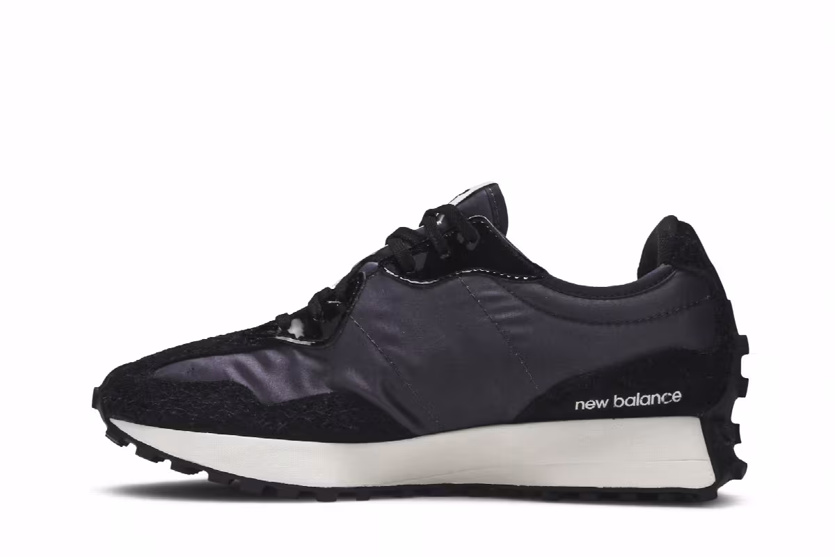 New Balance Women's 327 Black Grey, view 4