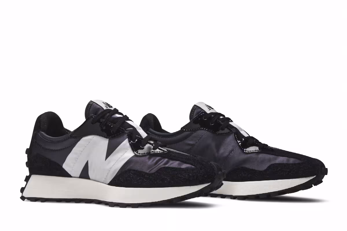New Balance Women's 327 Black Grey, view 9