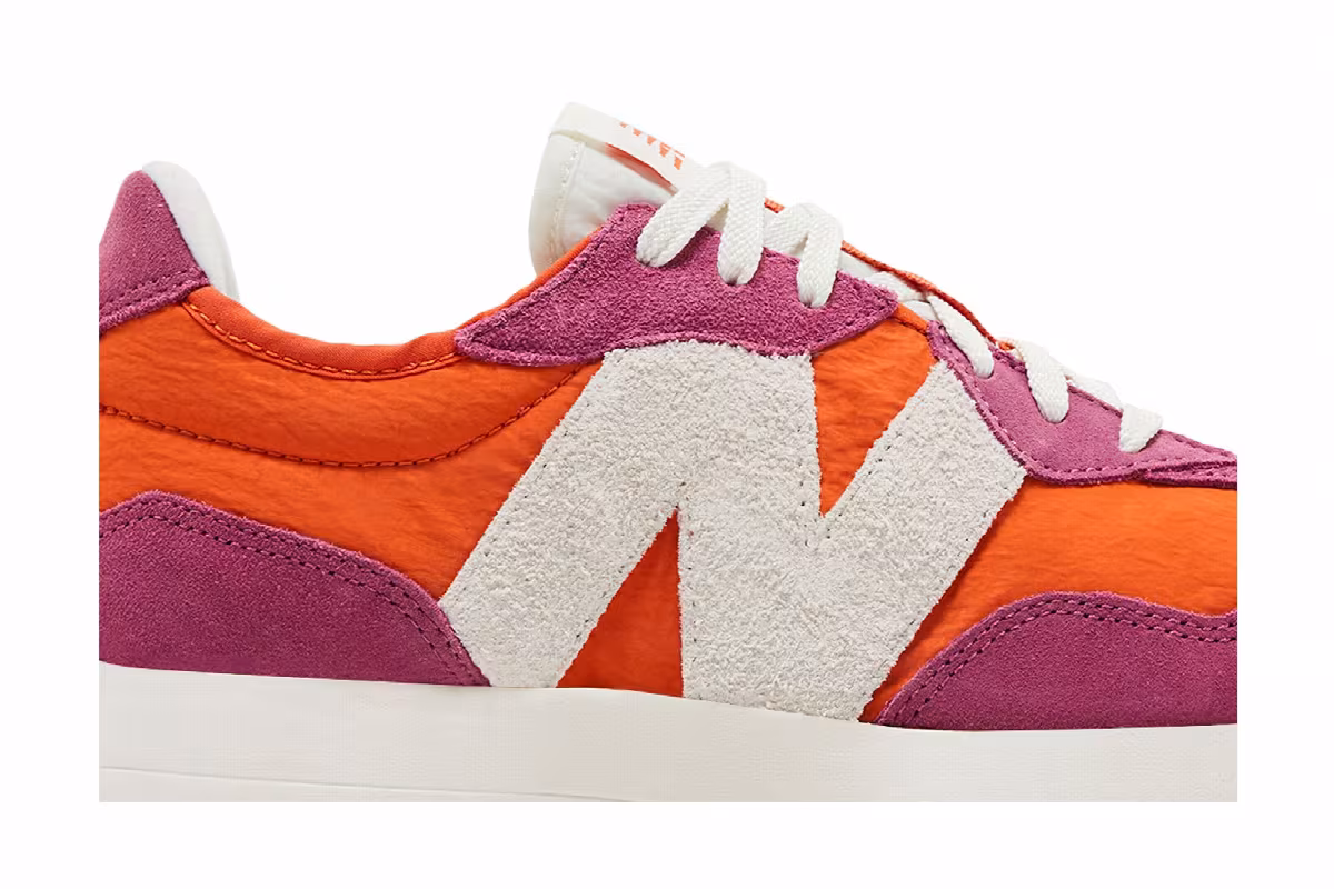 New Balance Women's 327 Scorpio Cayenne, view 3