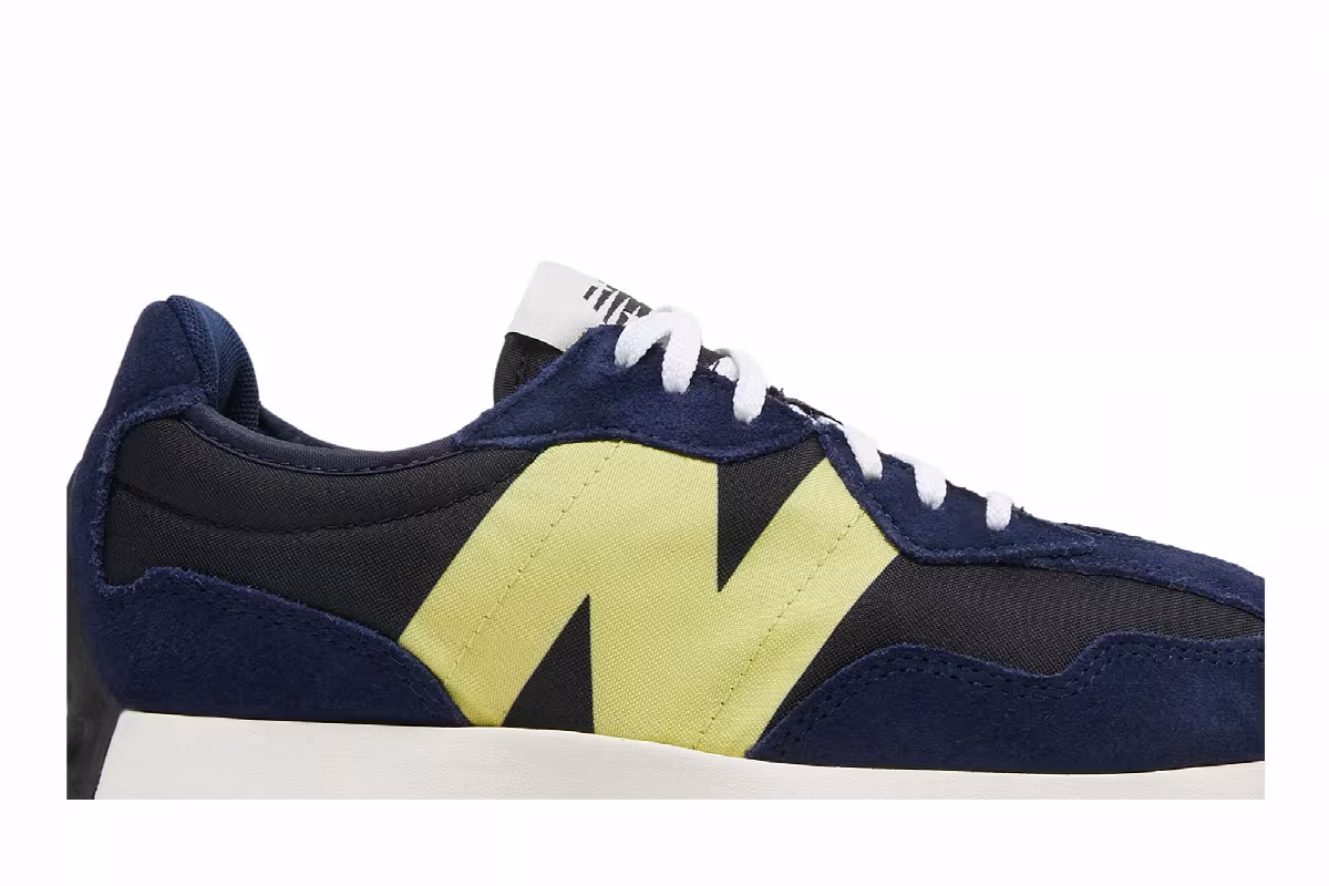 New Balance Women's 327 Eclipse First Light, view 3