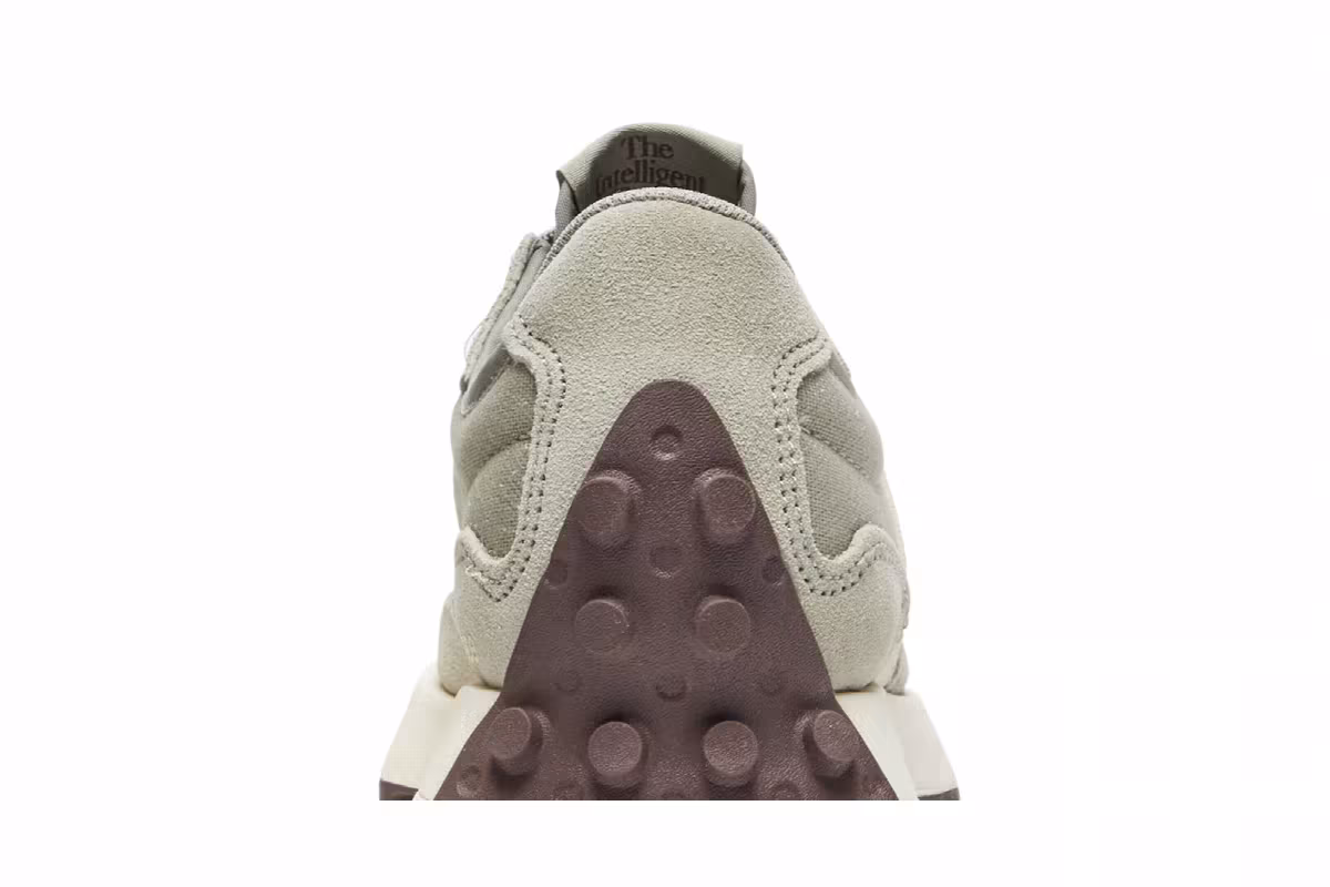 New Balance Women's 327 Grey Oak Sea Salt, view 8