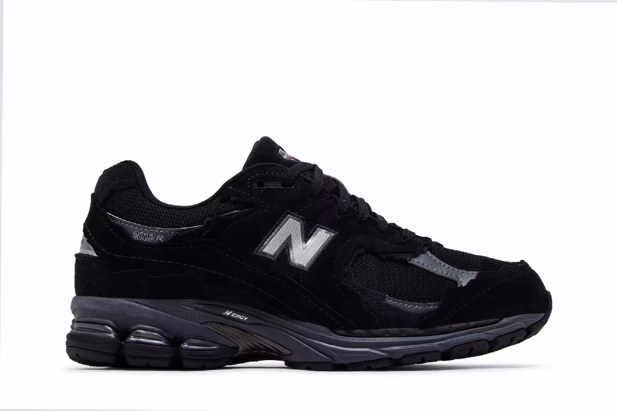 New Balance 2002R GORE-TEX Protection Pack Black Magnet, view 2