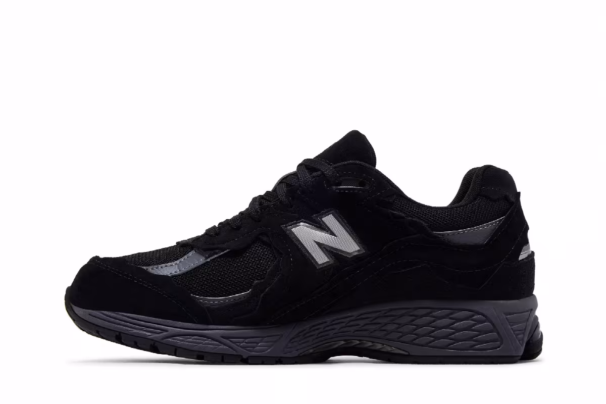 New Balance 2002R GORE-TEX Protection Pack Black Magnet, view 4
