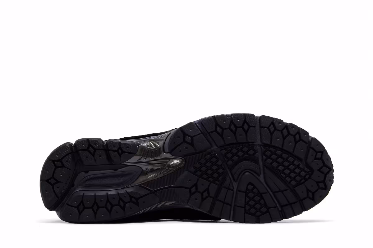 New Balance 2002R GORE-TEX Protection Pack Black Magnet, view 5