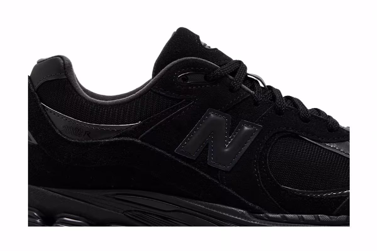 New Balance 2002R Black Cat, view 3