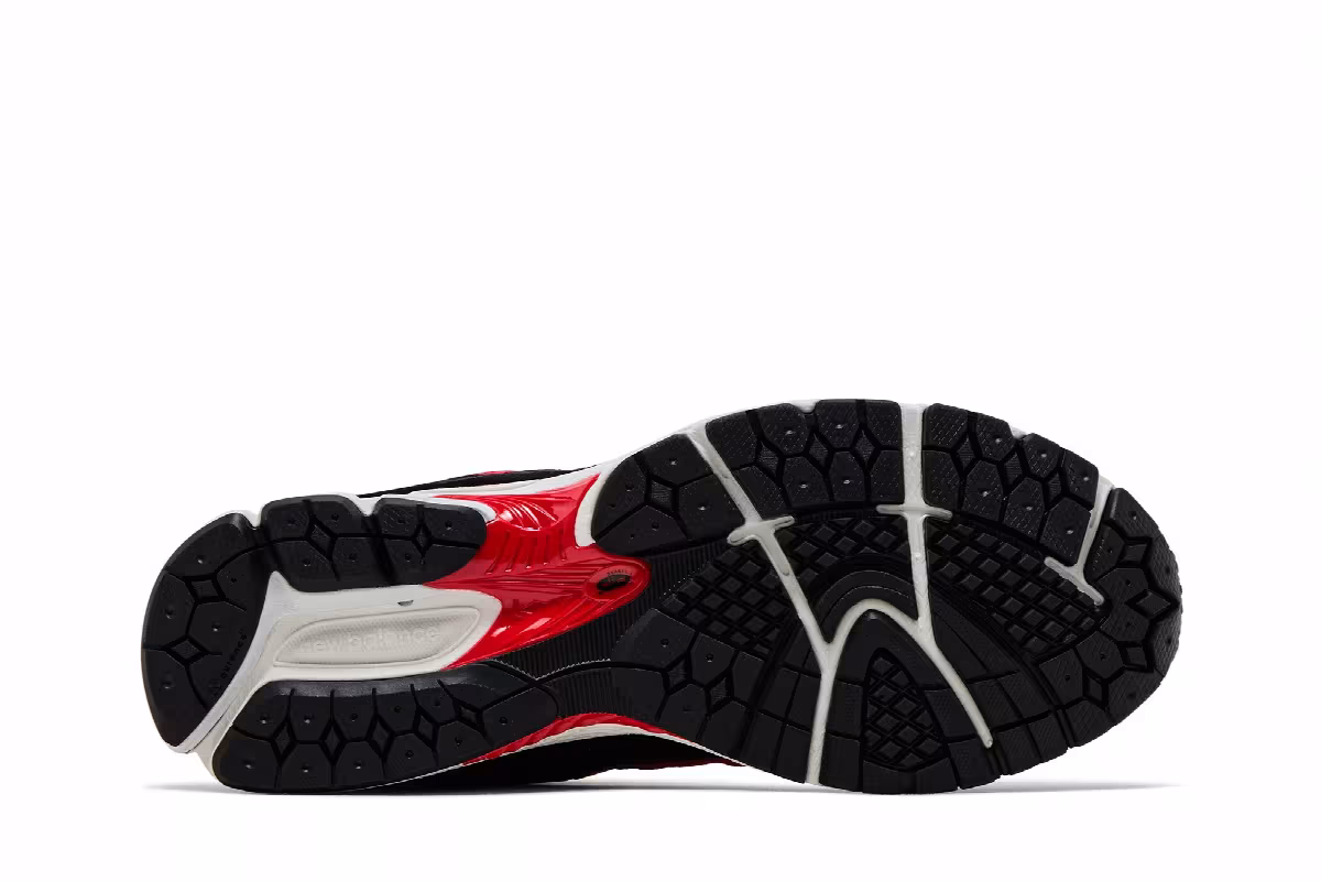 New Balance 2002R True Red Black, view 5