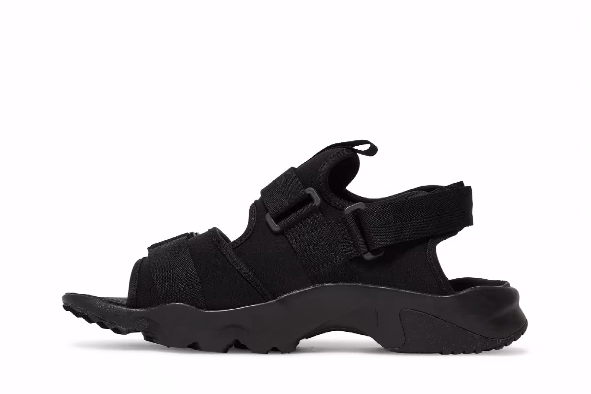 Nike Canyon Sandal Triple Black, view 4