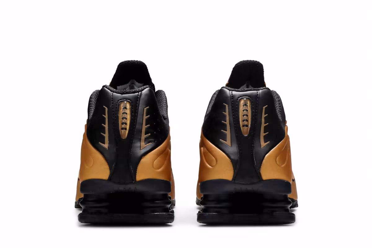 Nike Shox R4 Metallic Gold, view 7