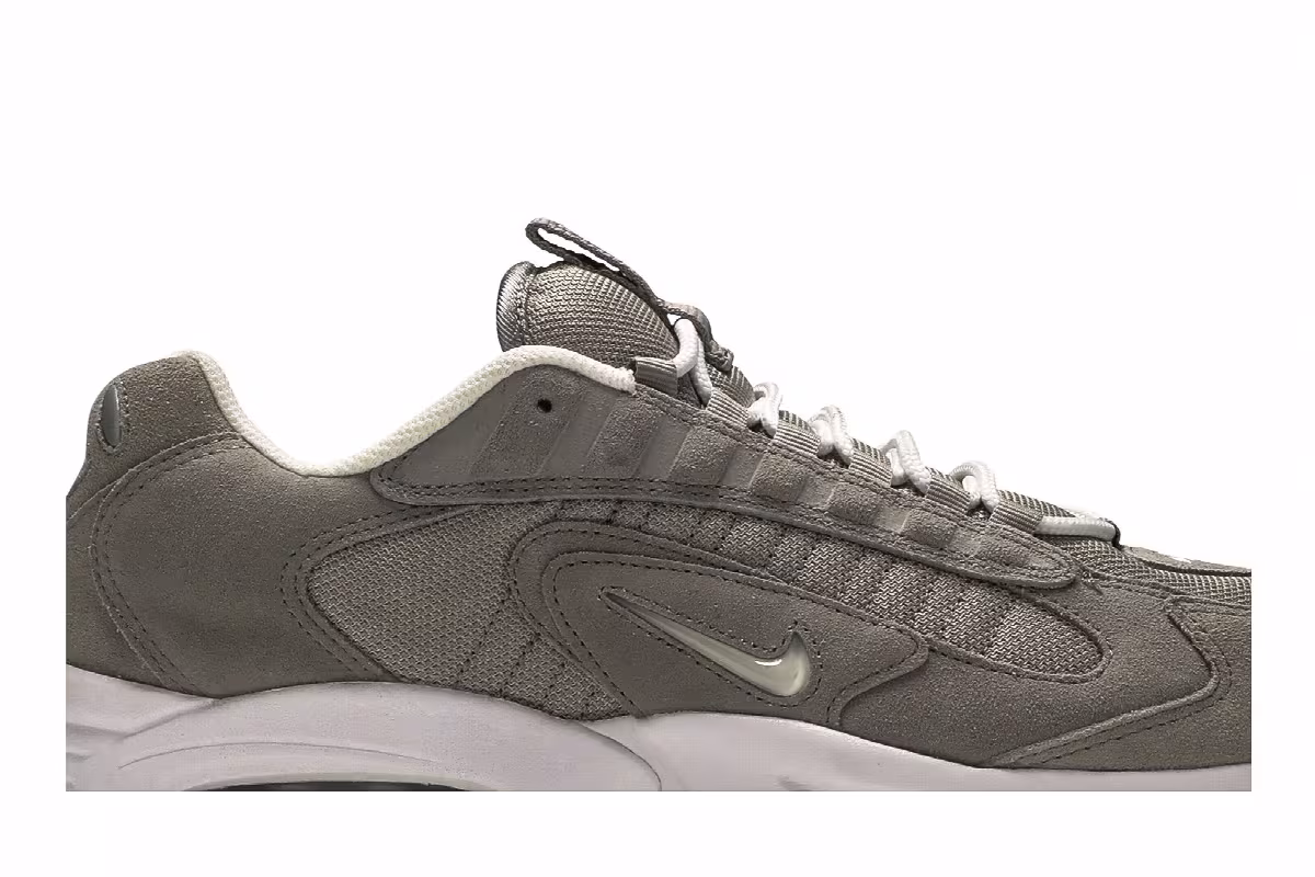Nike Air Max Triax LE Grey Suede, view 3