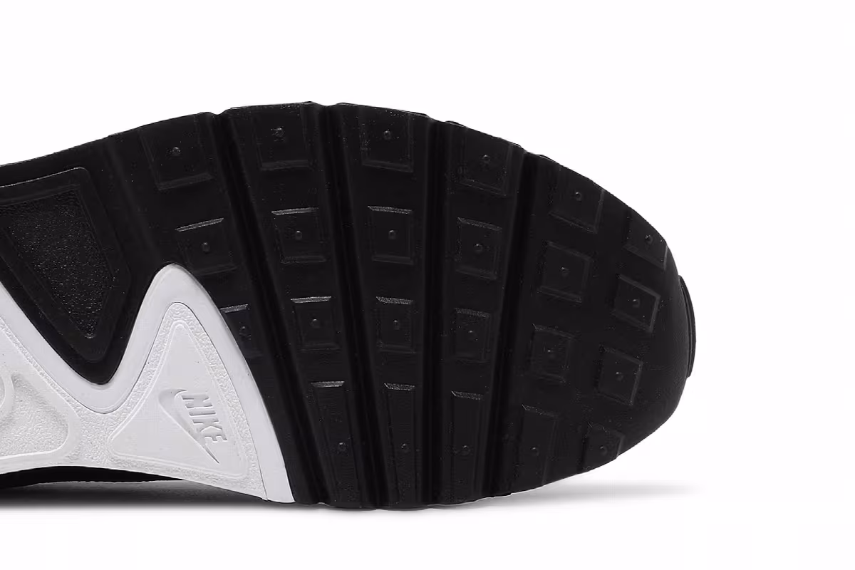 Nike Atsuma Black White, view 6