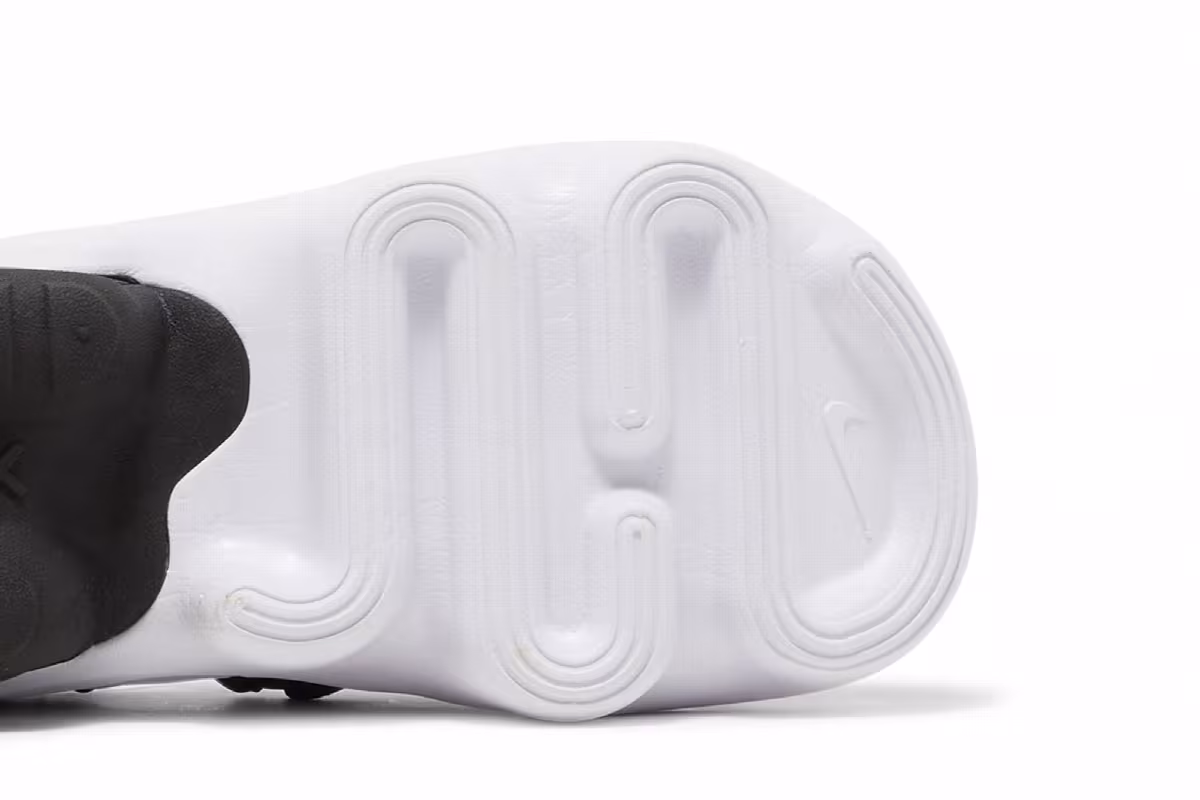 Nike Women's Air Max Koko Sandal Black, view 6