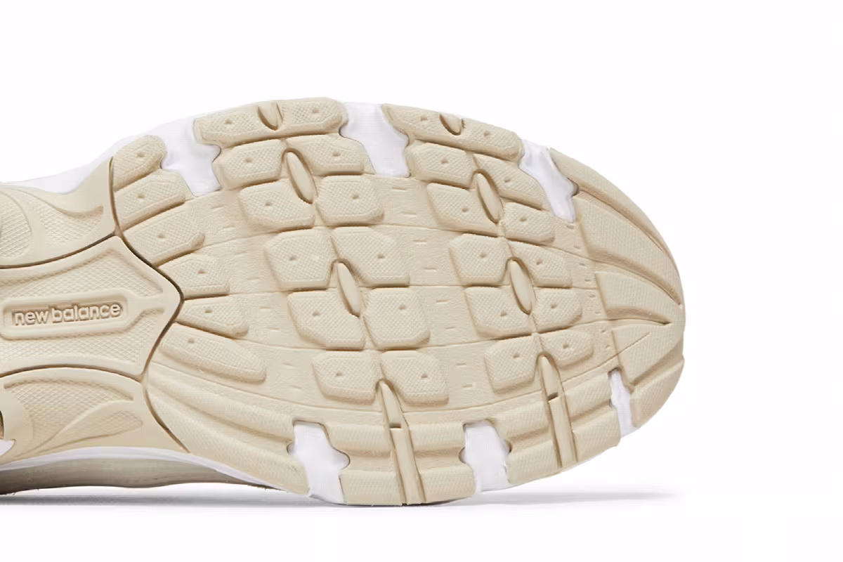 New Balance 530 Off White, view 6