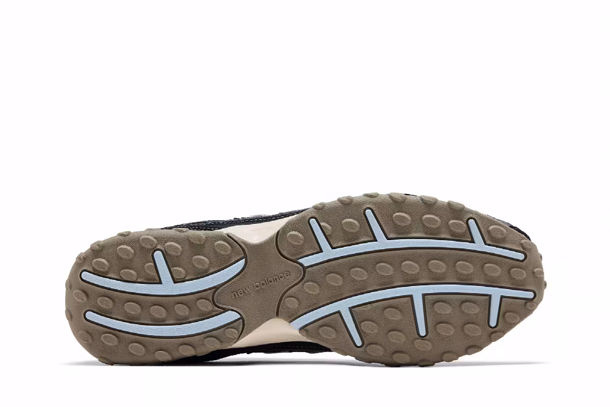 New Balance 204L Black Magnet, view 5
