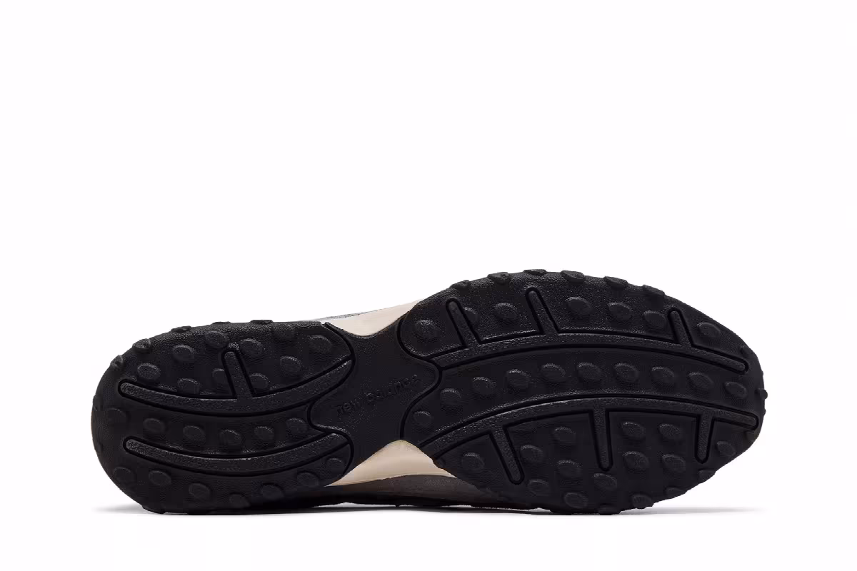 Basketcase x New Balance 204L Grey White, view 5