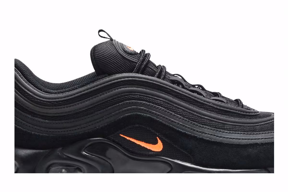 Nike Air Max Plus 97 Black Hyper Crimson, view 3