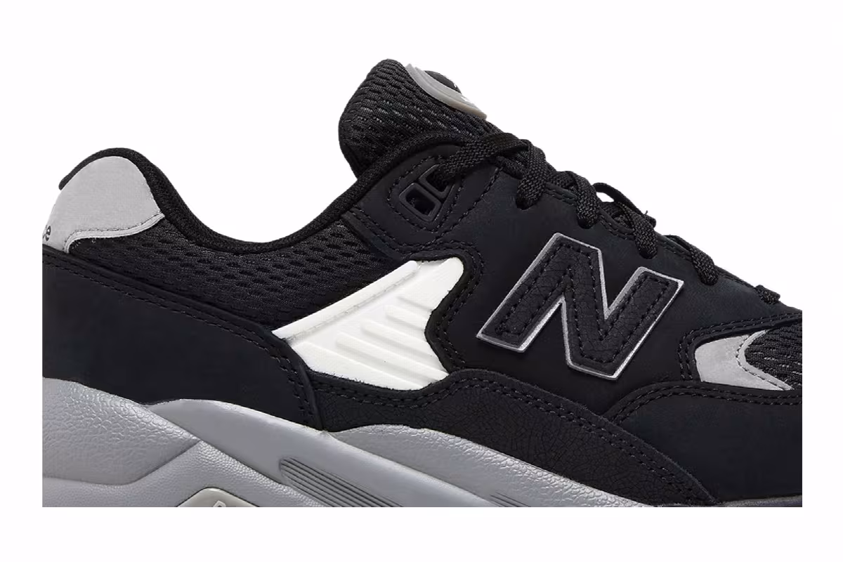 New Balance 580 Black Shadow Grey, view 3