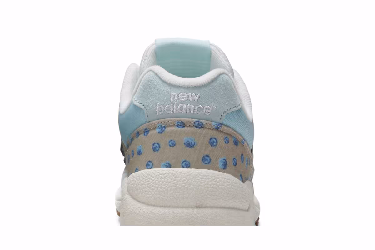 New Balance Women's 580 Baby Blue Floral, view 8
