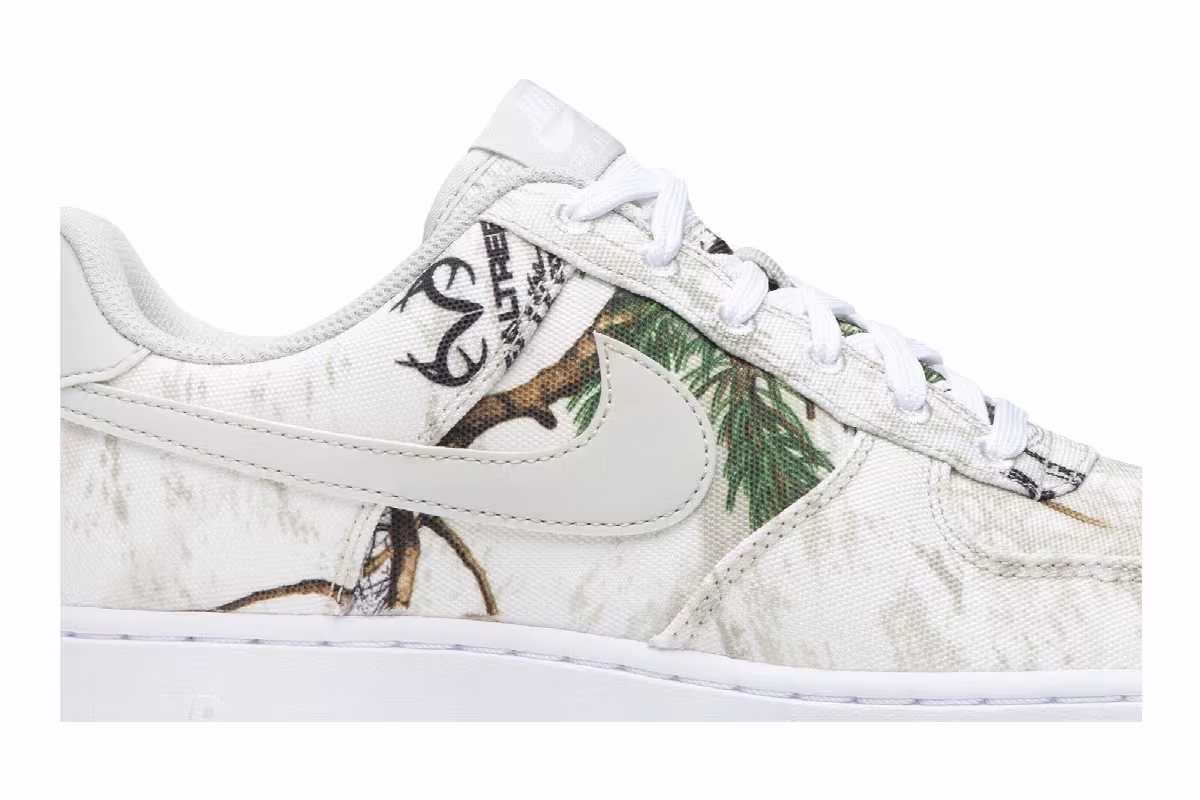 Realtree x Nike Air Force 1 Low White Camo, view 3
