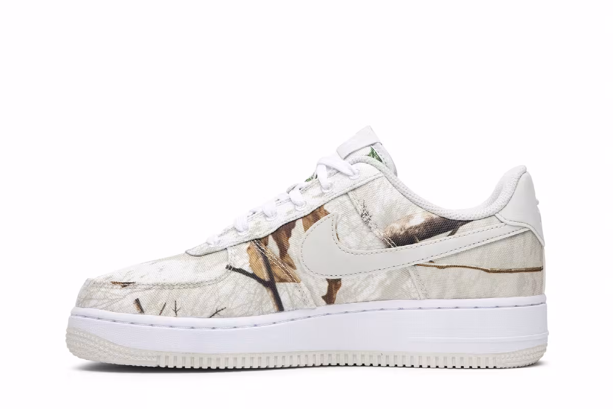 Realtree x Nike Air Force 1 Low White Camo, view 4