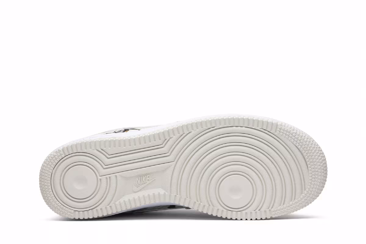 Realtree x Nike Air Force 1 Low White Camo, view 5