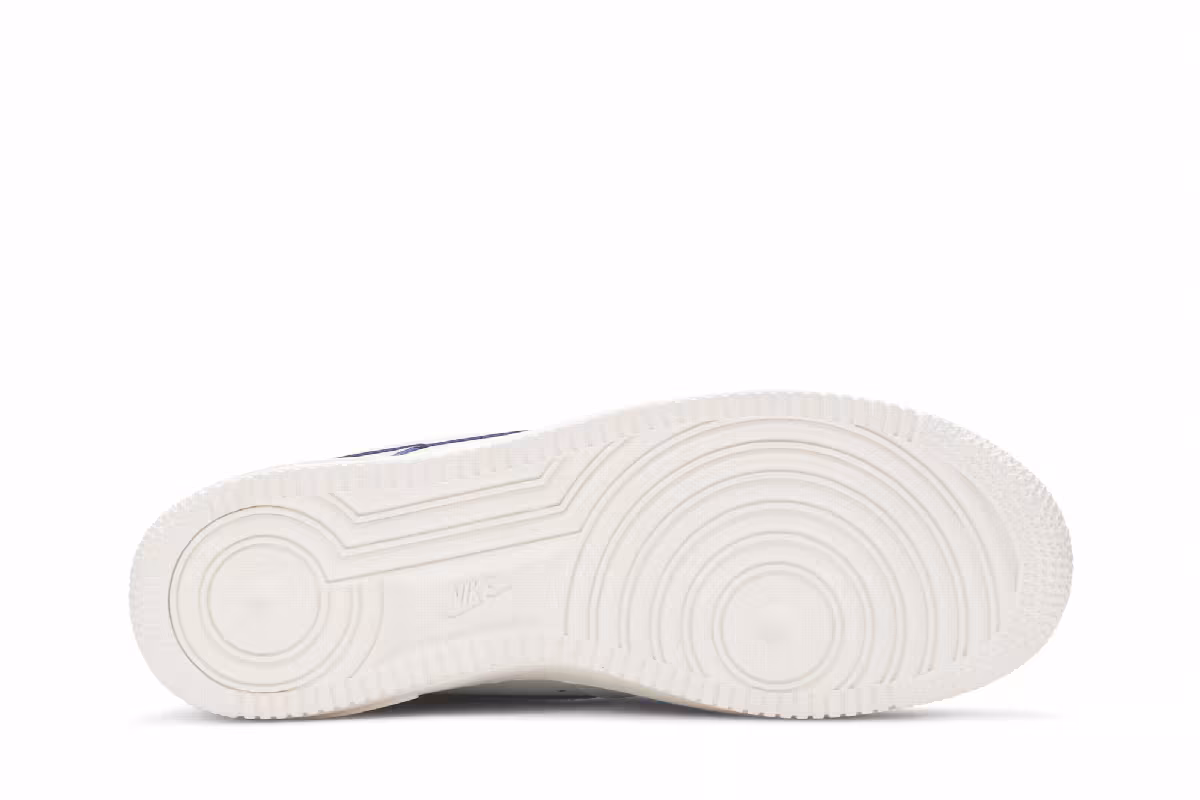 Devin Booker x Nike Air Force 1 Low LV8 Moss Point, view 5