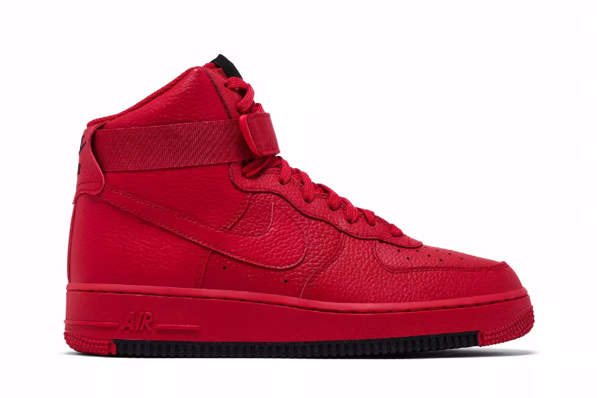 Nike Air Force 1 High University Red Black, view 2