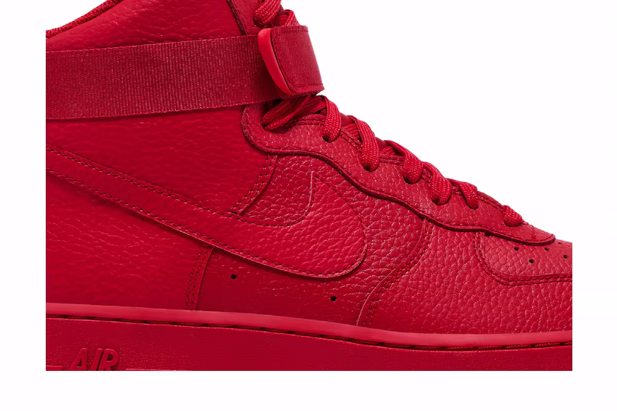 Nike Air Force 1 High University Red Black, view 3