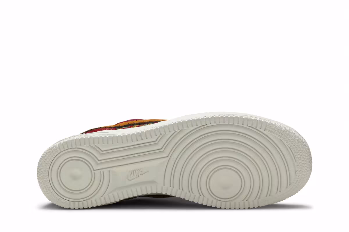 Nike Air Force 1 Low Premium Chinese New Year, view 5