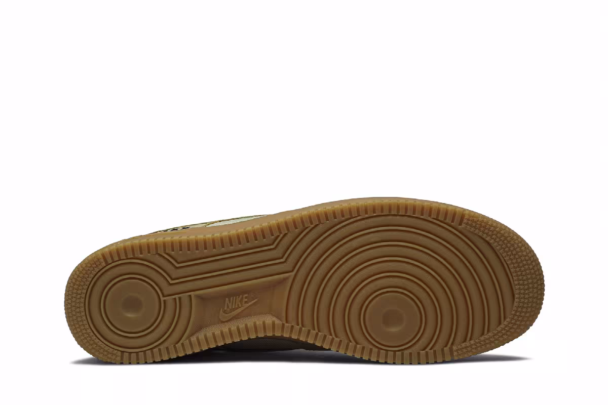 Nike Air Force 1 Low GORE-TEX Gold, view 5