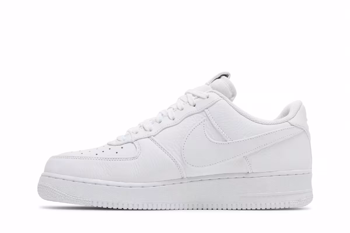 Nike Air Force 1 Low Premium Oversized Swoosh, view 4