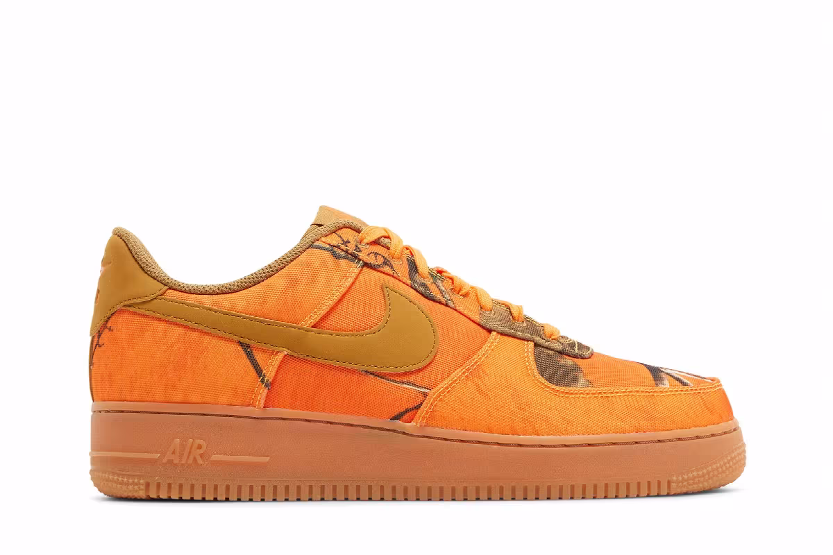 Realtree x Nike Air Force 1 Low Orange Camo, view 2