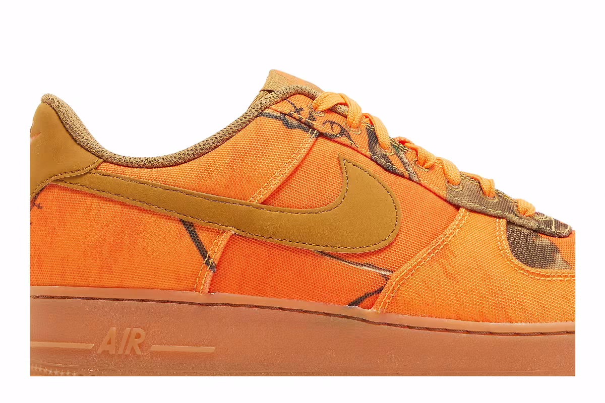 Realtree x Nike Air Force 1 Low Orange Camo, view 3