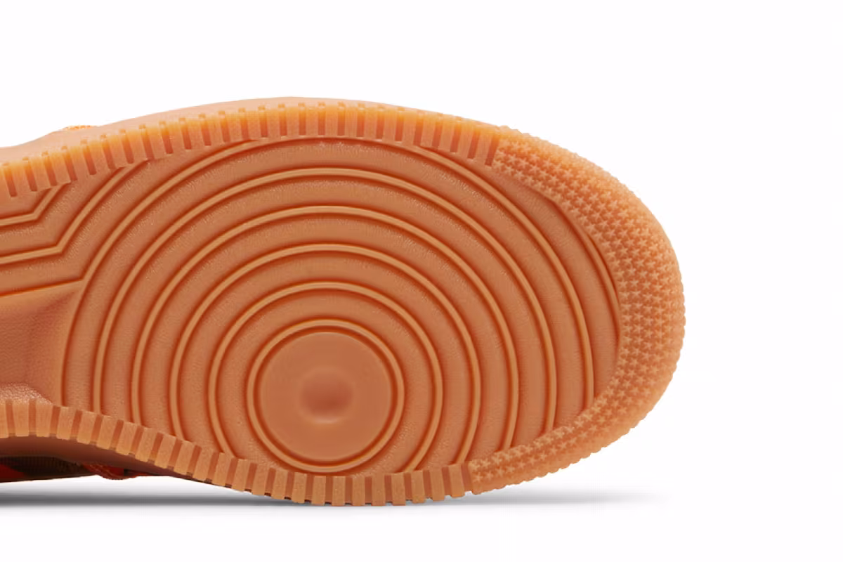 Realtree x Nike Air Force 1 Low Orange Camo, view 6