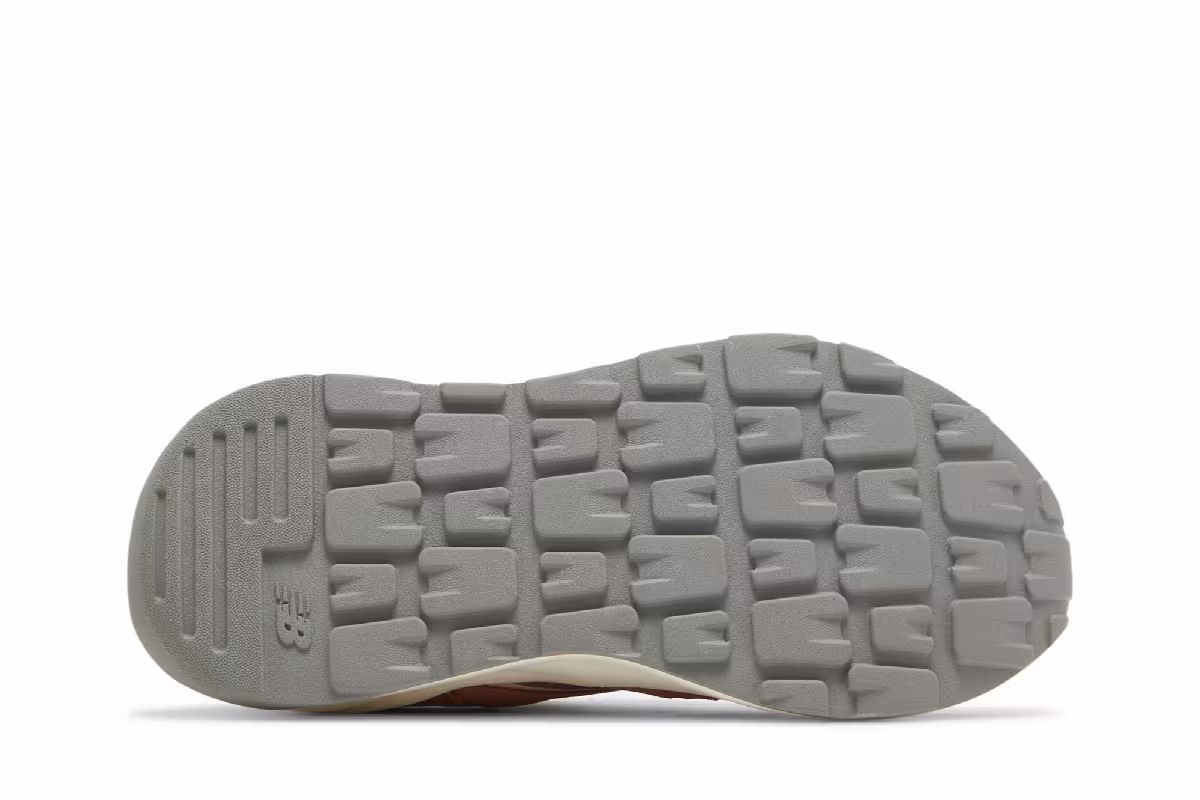 New Balance Women's 57/40 Henna Oyster Pink, view 5