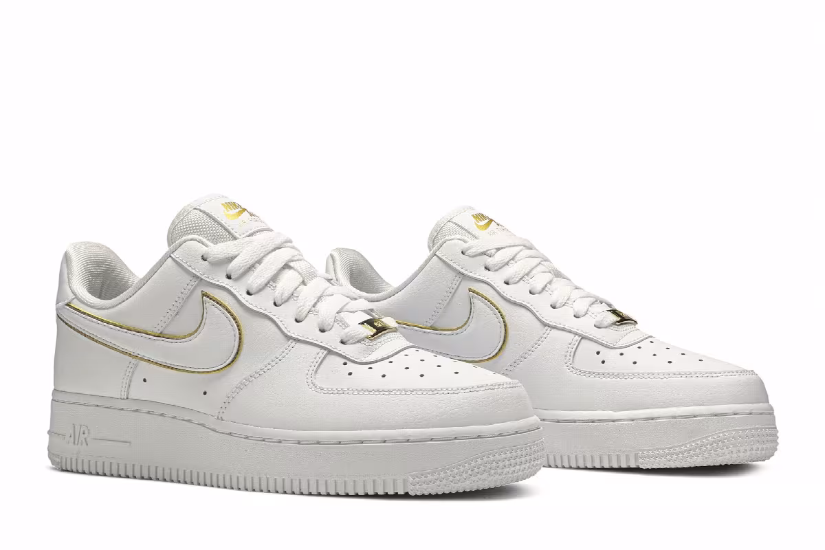 Nike Women's Air Force 1 07 ESS Metallic Gold, view 9