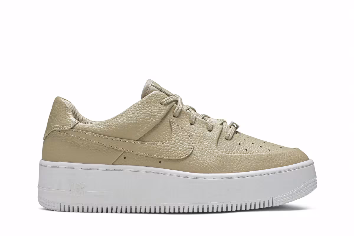 Nike Women's Air Force 1 Sage Low 2 Desert Ore, view 2