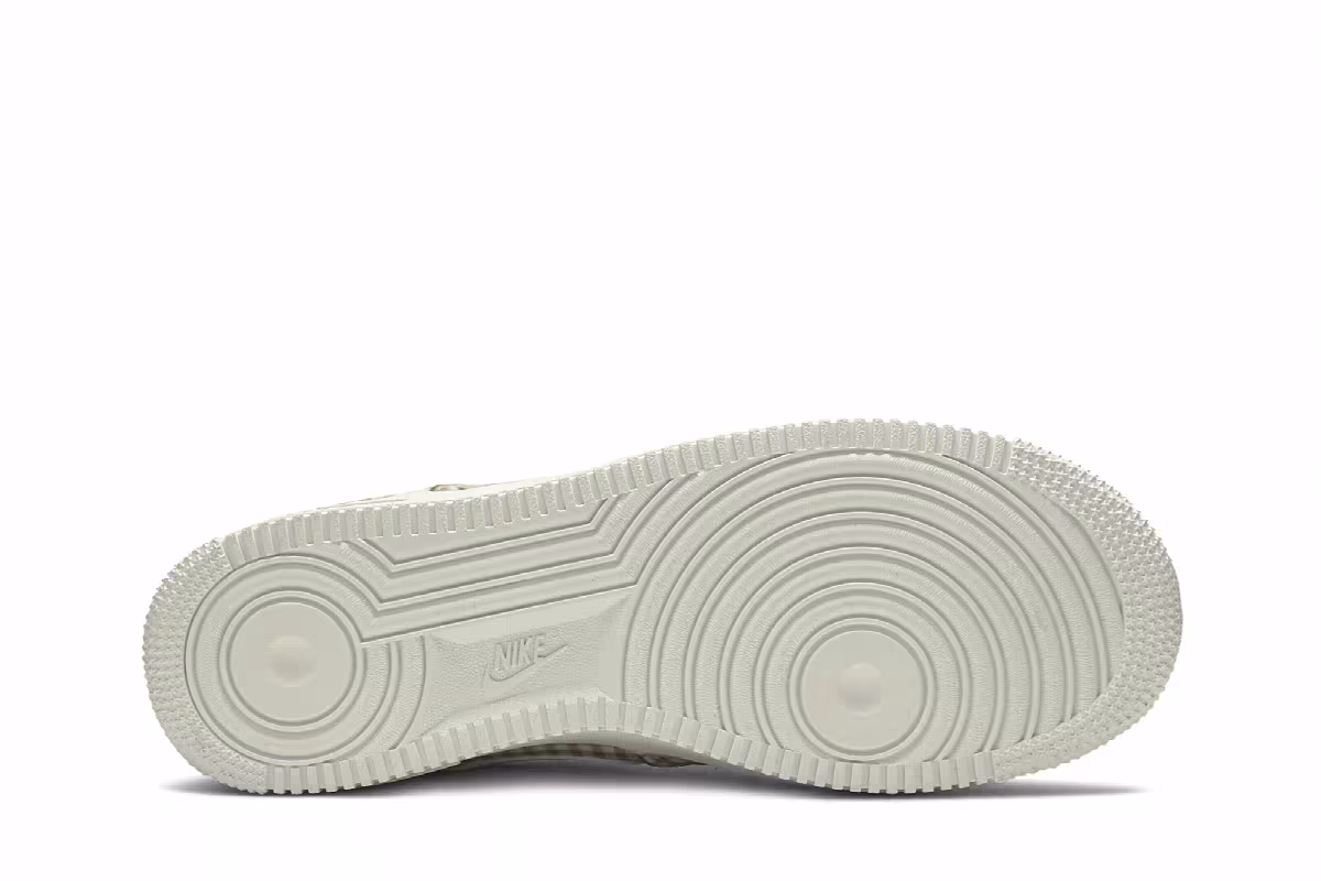 Nike Women's Air Force 1 Low QS Gingham Pack - Beige, view 5