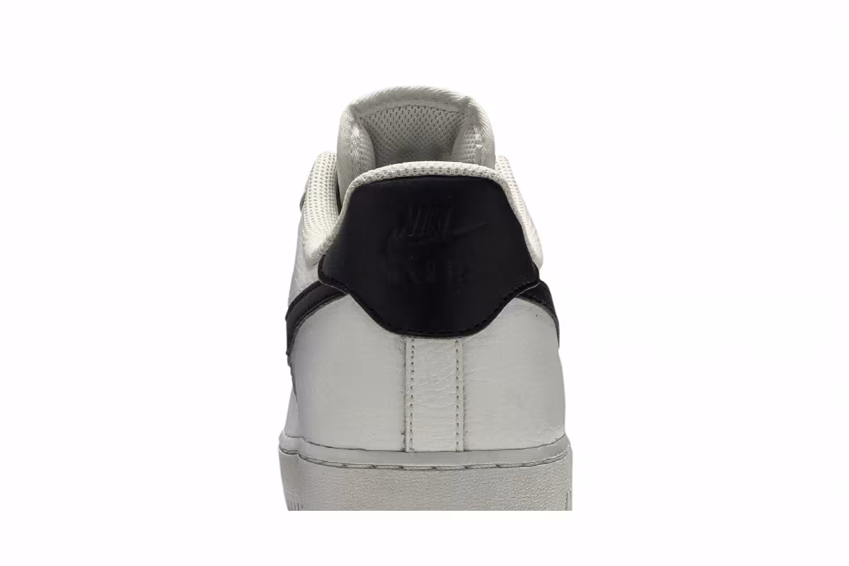 Nike Women's Air Force 1 White Black, view 8