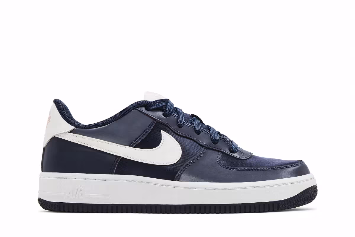 Nike Air Force 1 Low GS Valentines Day - Obsidian, view 2