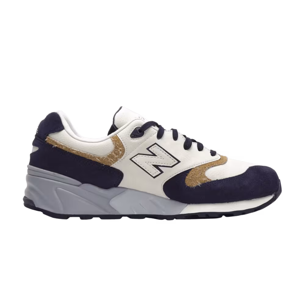 New Balance 999 Powder
