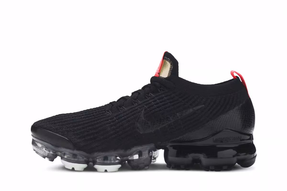 Nike Air VaporMax 3.0 Flash Crimson, view 4