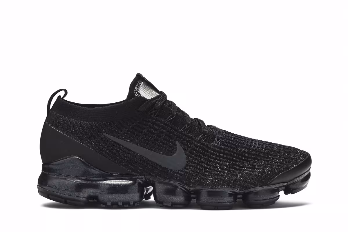Nike Air VaporMax Flyknit 3 Triple Black, view 2
