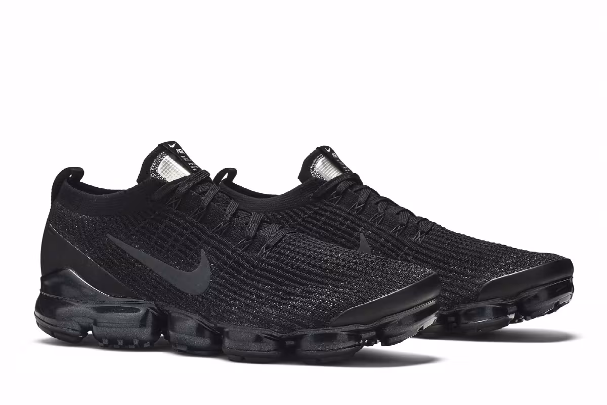 Nike Air VaporMax Flyknit 3 Triple Black, view 9