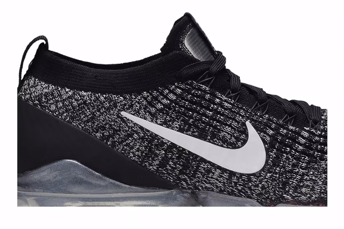 Nike Air VaporMax Flyknit 3 Oreo, view 3